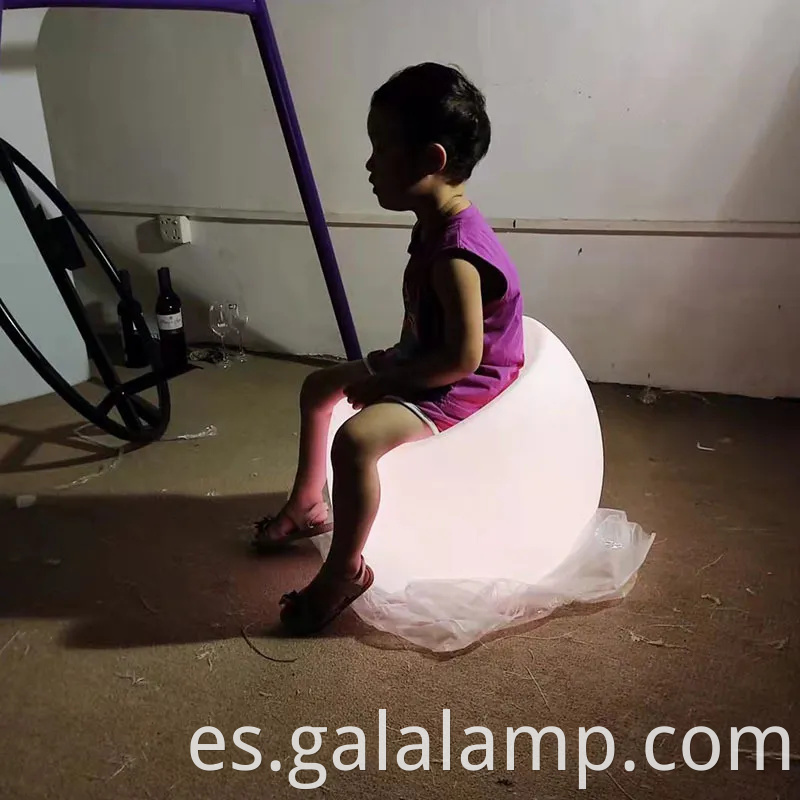 Silla redonda de iluminación LED moderna y mesa de mesa